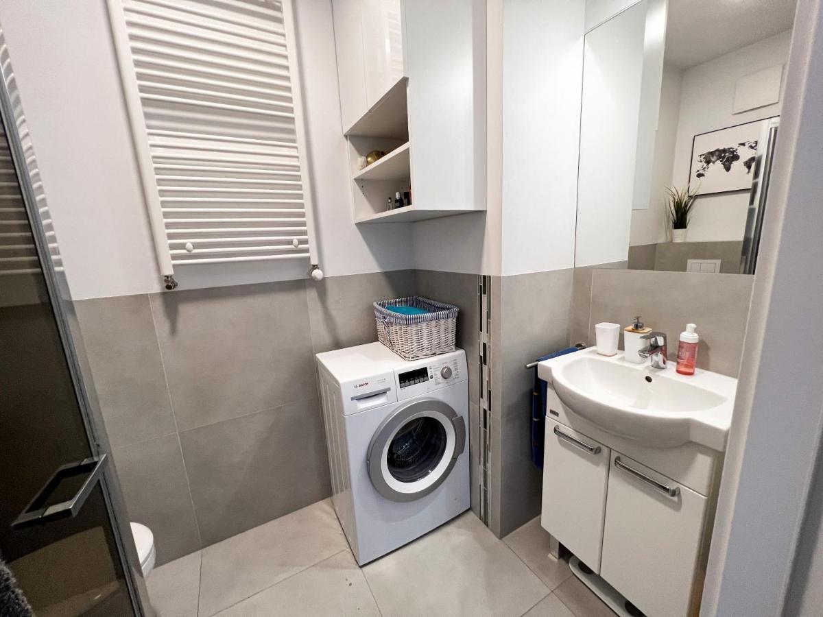 Nowoczesny Apartament - Blisko Centrum 바르샤바 외부 사진